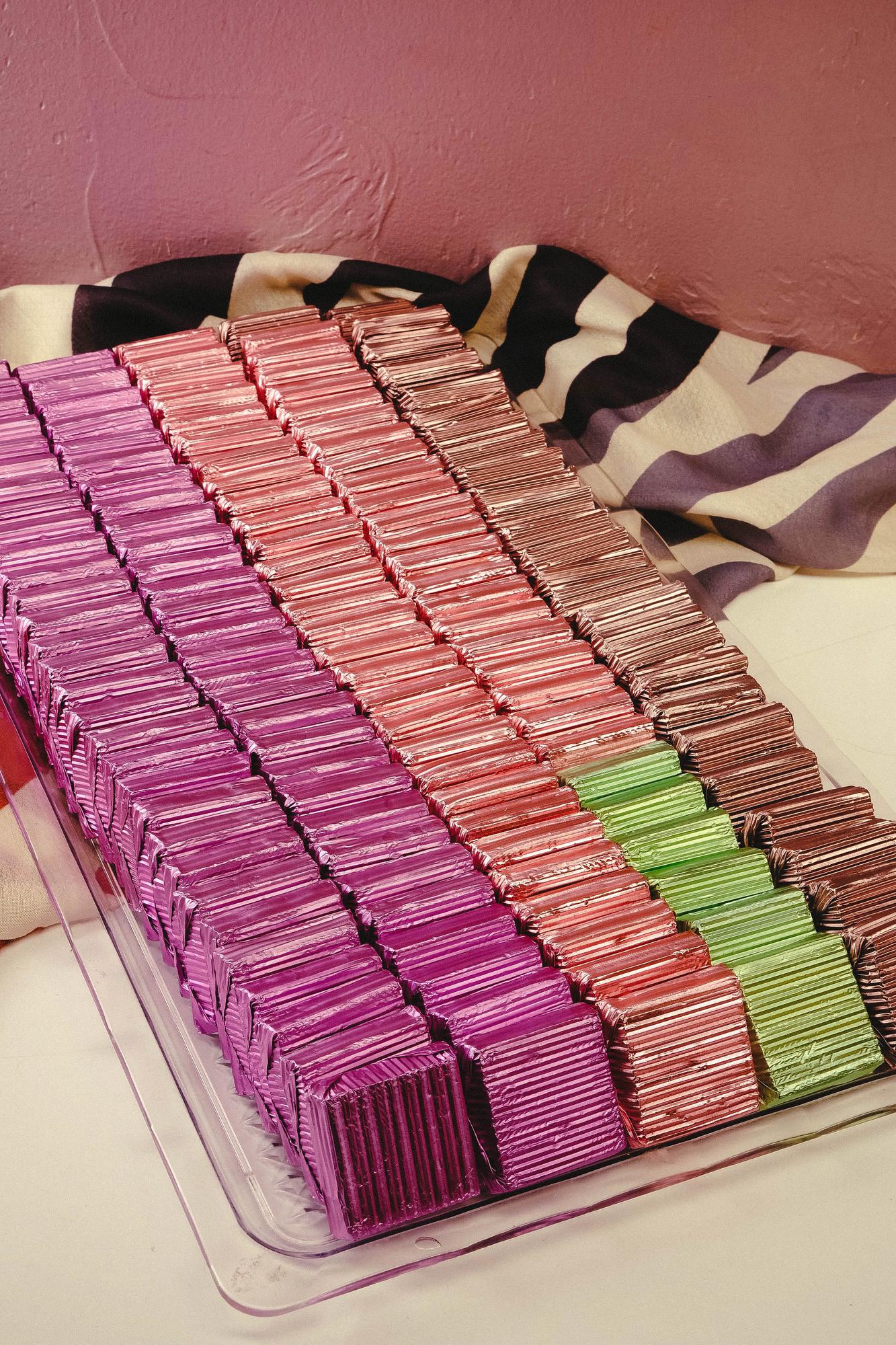 Sample pricing swatches and thread cards